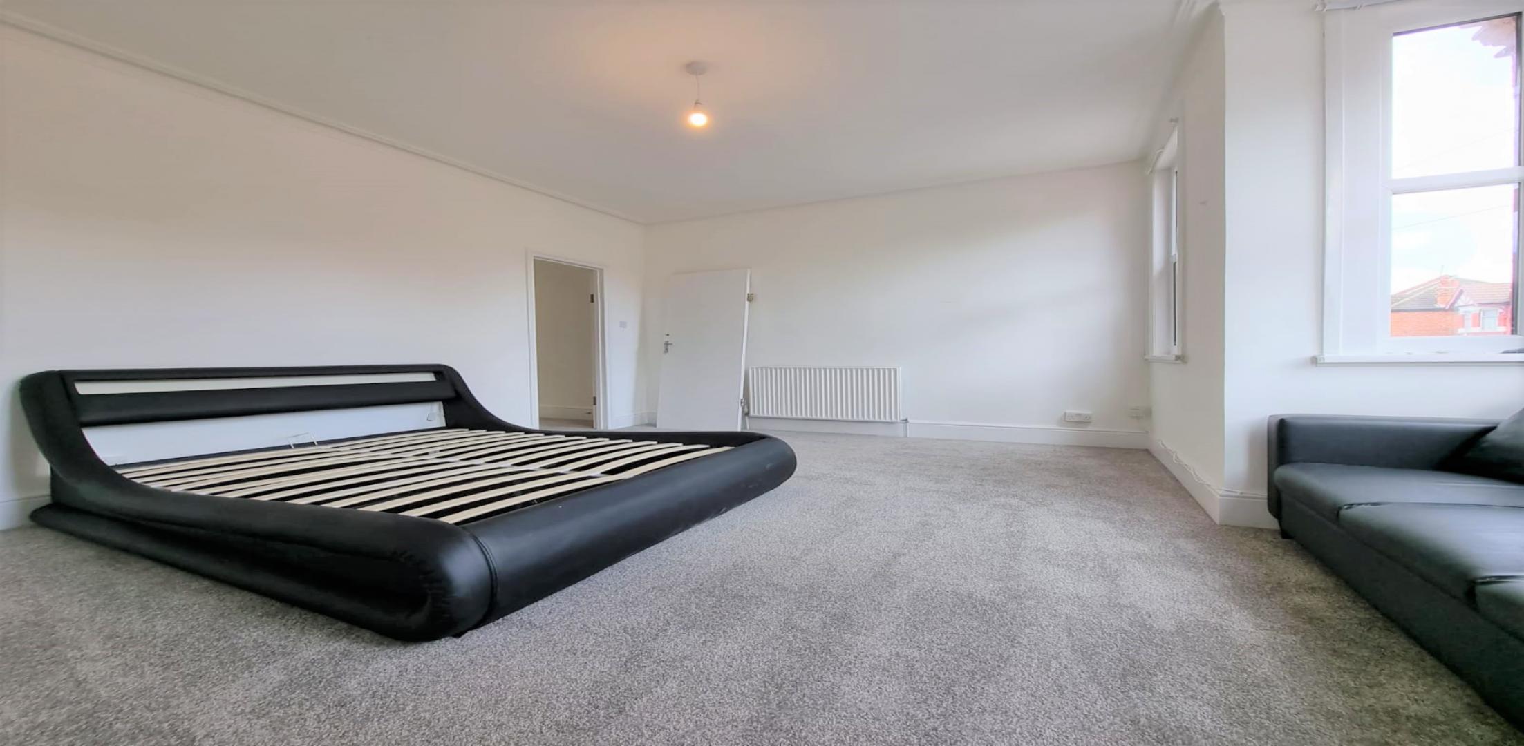 			4 Bedroom, 1 bath, 1 reception Terraced House			 Harlesden Road, Harlesden